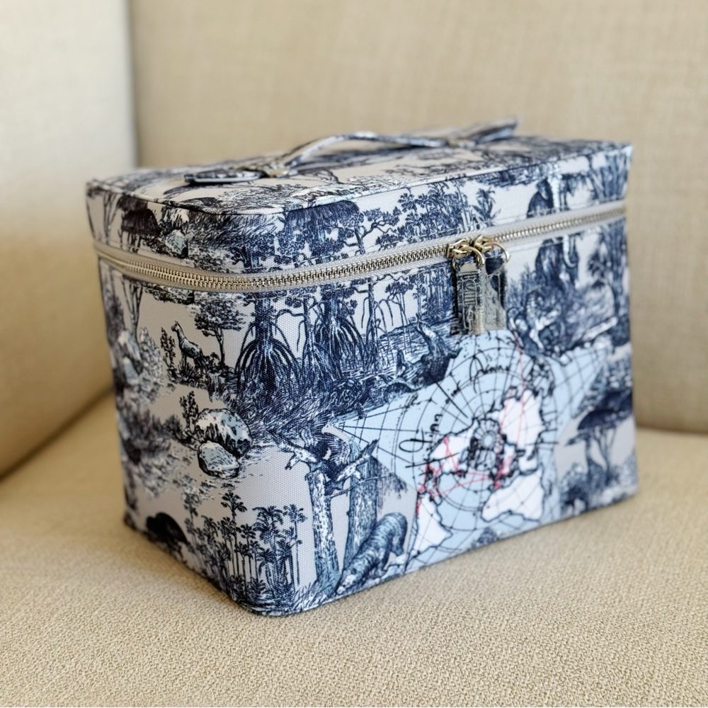 Dior Around The World Blue Makeup Box - Picture 1 of 9